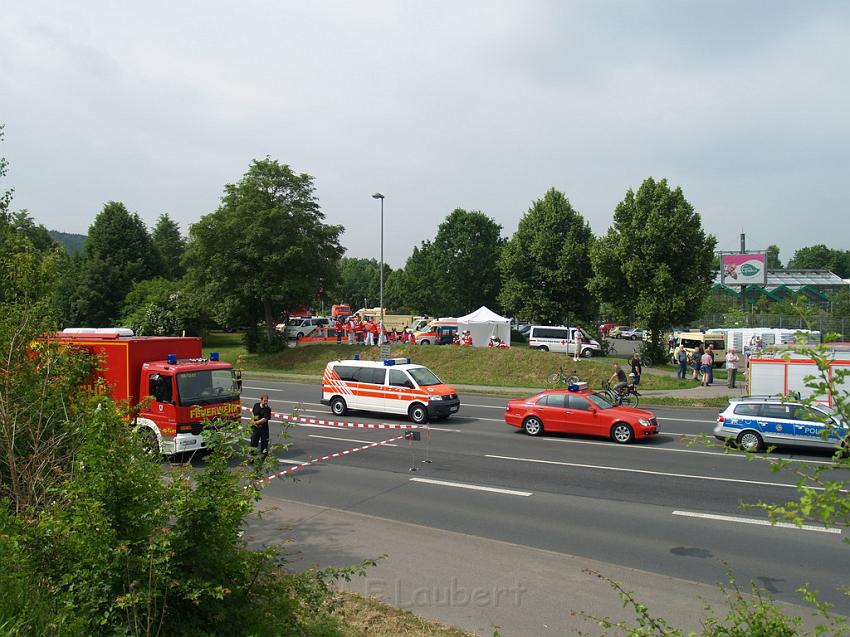 Schwerer Unfall mit Reisebus Lohmar Donrather Dreieck P333.JPG